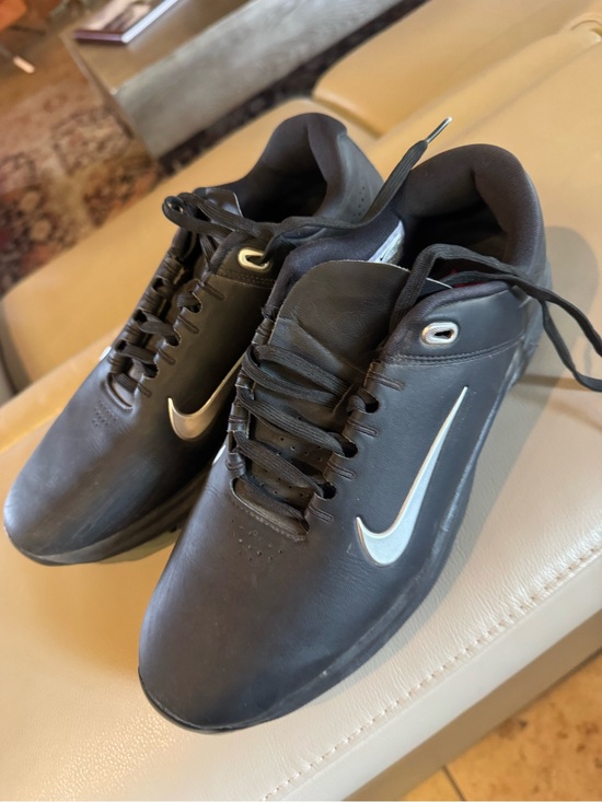 Nike Men\'s Black Tiger Woods Golf Shoes - Men’s 9